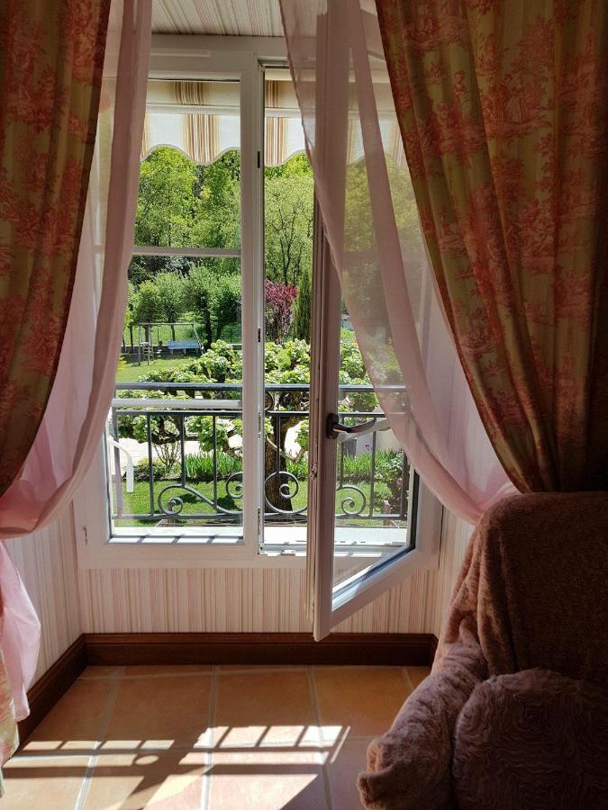 Sous Les Remparts Bed & Breakfast Solignac Bagian luar foto