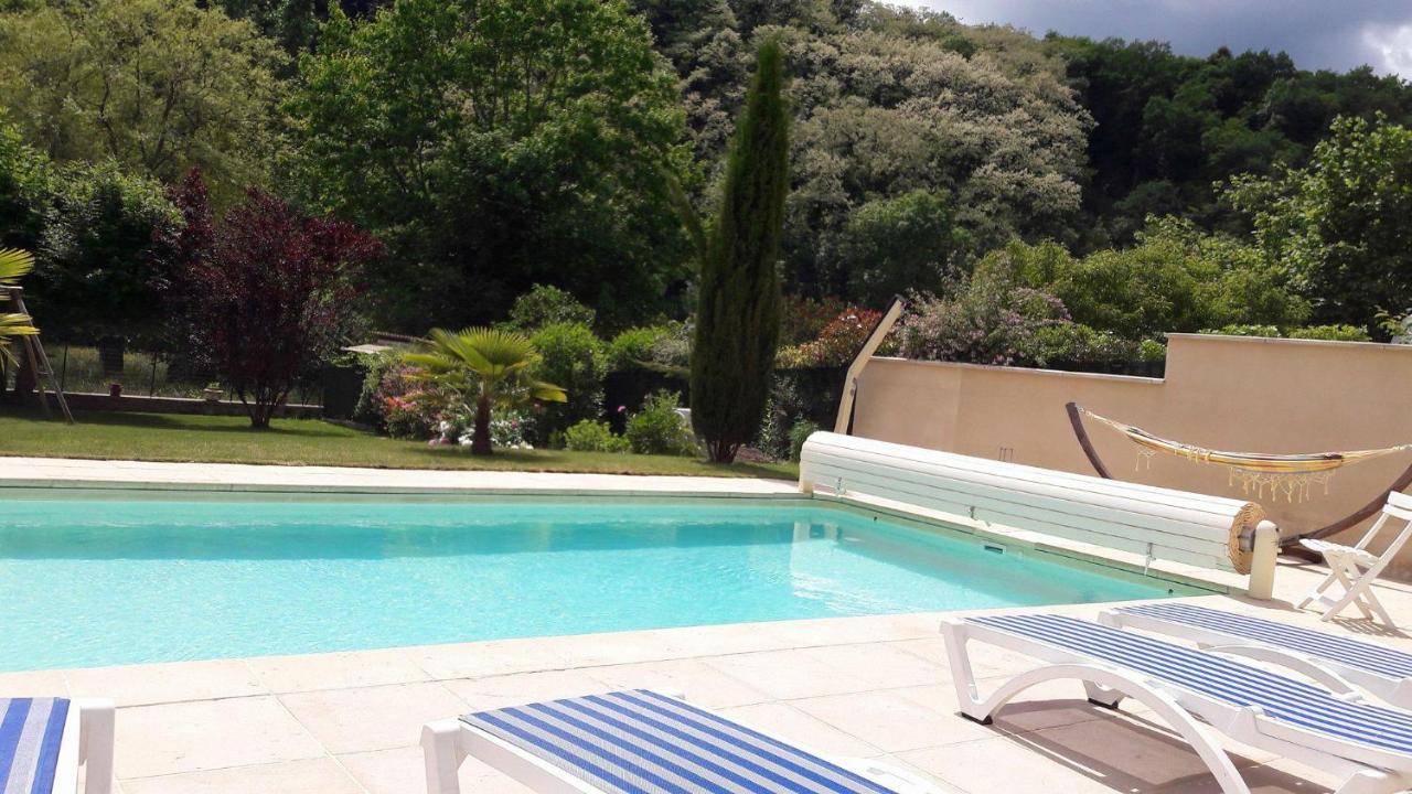 Sous Les Remparts Bed & Breakfast Solignac Bagian luar foto